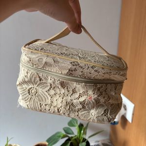 Make up bag by Melange