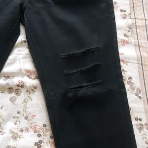 Women Black Rugged Jeans( Like New)