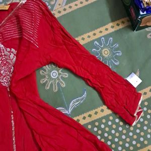 BEAUTIFUL RED COLOR KURTA FROM AURELIA