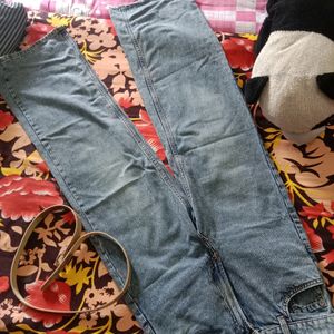 H&M DIVIDED Jeans