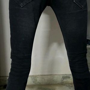 Black Rugged Stylish Jeans