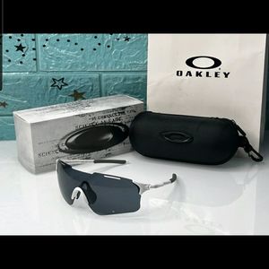 Oakley SUNGLASSES