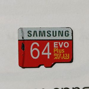 SAMSUNG 64 GB