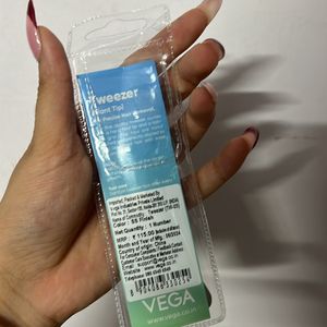 Vega Tweezer