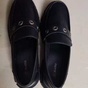 Unisex Black Chunky Shoes