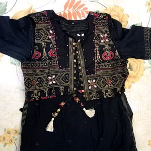 Printed Black Kurti Set