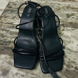 New Black Laces Sandal