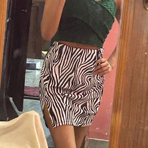 SSS ZEBRA  MINI SKIRT 💗(w Tag)