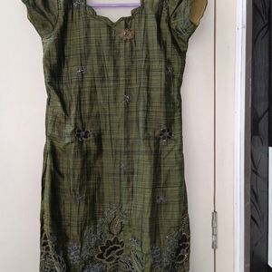 Beautiful Olive Green Kurtha