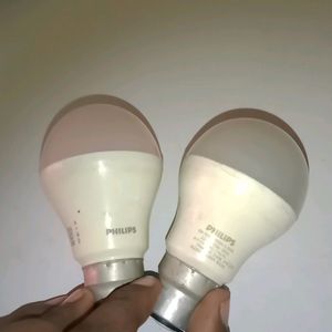 2 Philips Bulb