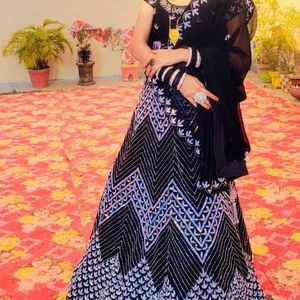 Black Lehnga