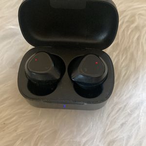 CROMA EARPODS Good condition