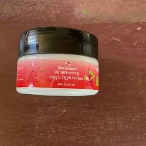 Strawberry Day&night Cream