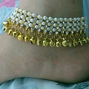 white anklet❤