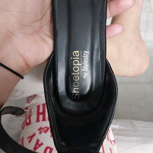 Shoetopia Black Platform Heels