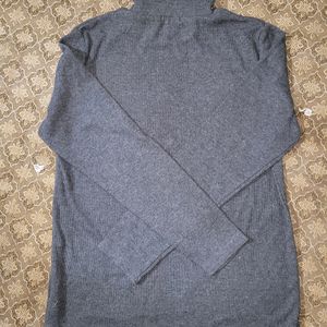 stretchable turtle neck tshirt