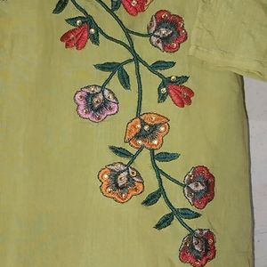 Party Wear  Kurti Suit In Excellent Condition