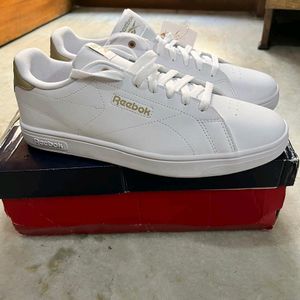 REEBOK CLASSIC WHITE LEATHER SNEAKERS UK 8