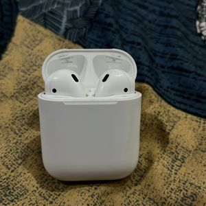 Apple AirPods 2nd Gen