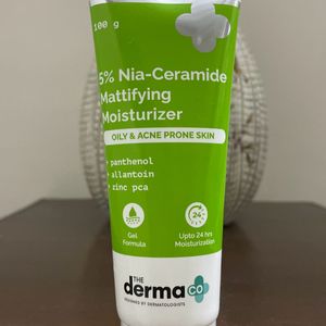 The Derma Co New Moisturiser Nia Ceramide