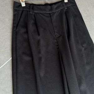 Black Highwaist Pants