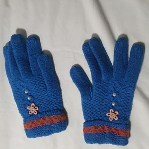 Gloves For Kids . Winter Wear . Good Quali