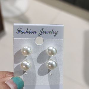 Beautiful Pearl Earrings set