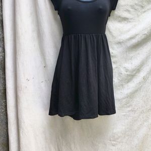 1.8.8 BLACK CUTE DRESS