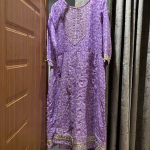 Beautiful Kurta Set With Silver Lace Design