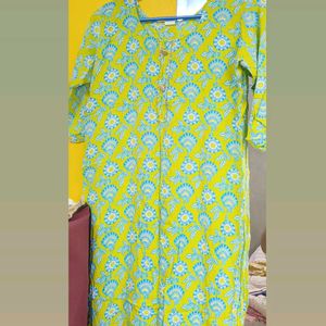 Straight Line Kurthi