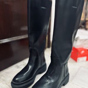 H&M Knee High Boots🤍(women)