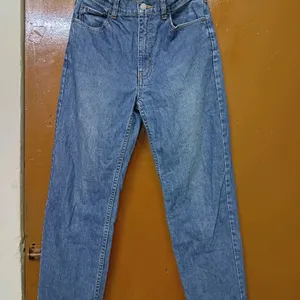 High Waist Straight Fit Jeans