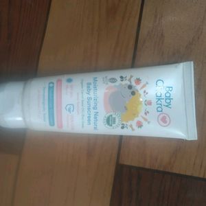 2 Sunscreen + Freebie