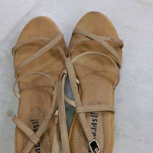 Nude Wedges Like New