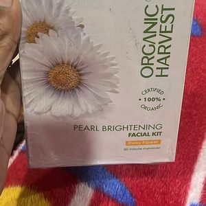 Pearl Brightening Facial Kit