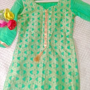 Green Banarasi Suit 💚