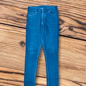 V-42 Size-30 Slim Fit Women Denim Jeans