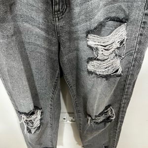 GREY STRAIGHT LEG RIPPED JEANS