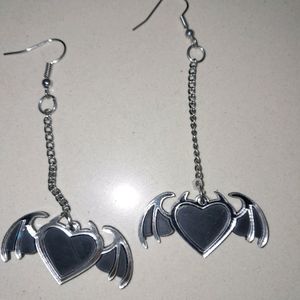 Grunge Heart Shaped Earrings