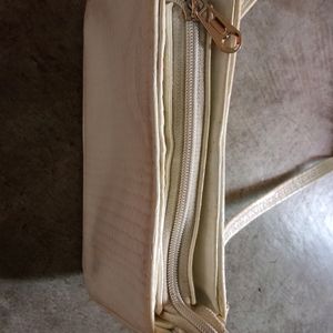 White Slingbag / Purse