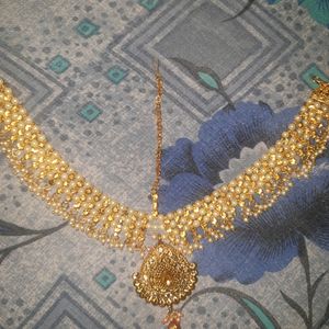 Kundan Necklace Set And Mathapatti Combo