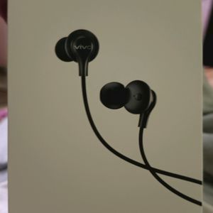 Vivo Brand New Black Color Earphone