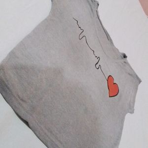 Heart Beat Designed Crop T-shirt For Women