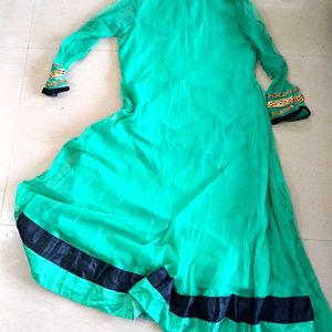 Traditional Kurta Set With Dupatta