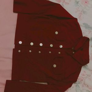 Crop buttoned top