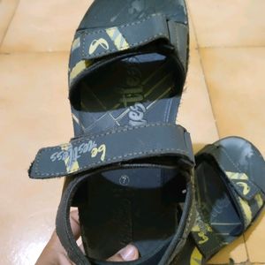 VKC Walkaroo Footwear