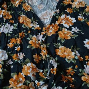 Black Floral Print Srug Of Ginger brand L size