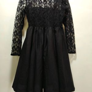 Black Lace Dress. Small Size. Like New