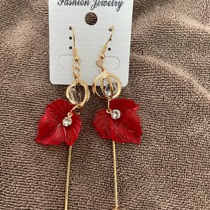 Nred Crystal Dangler Earring