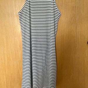 Divided H&M Black/ White Stripe Dress